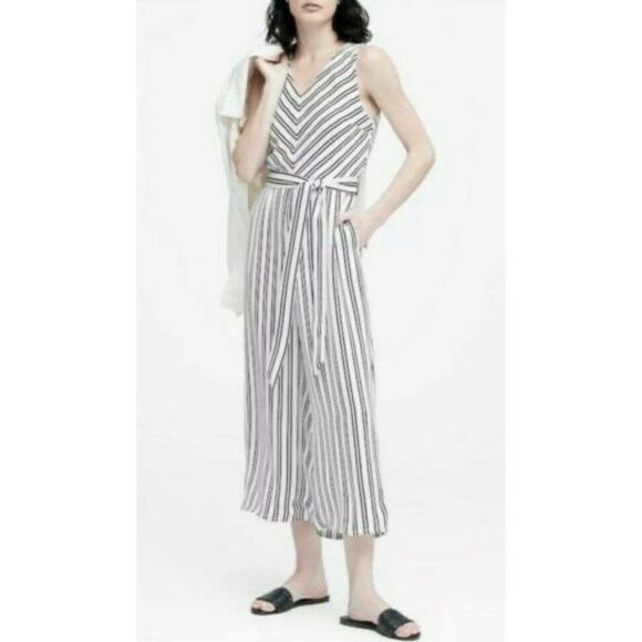 Banana Republic Sleeveless Black & White Striped Cropped Jumpsuit size 6 Tall - Picture 1 of 10